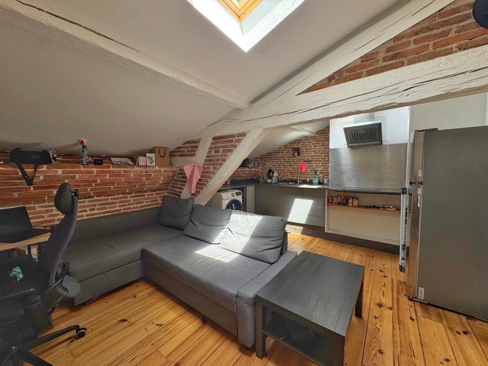 Appartement rénové / 1 pièce 24m2