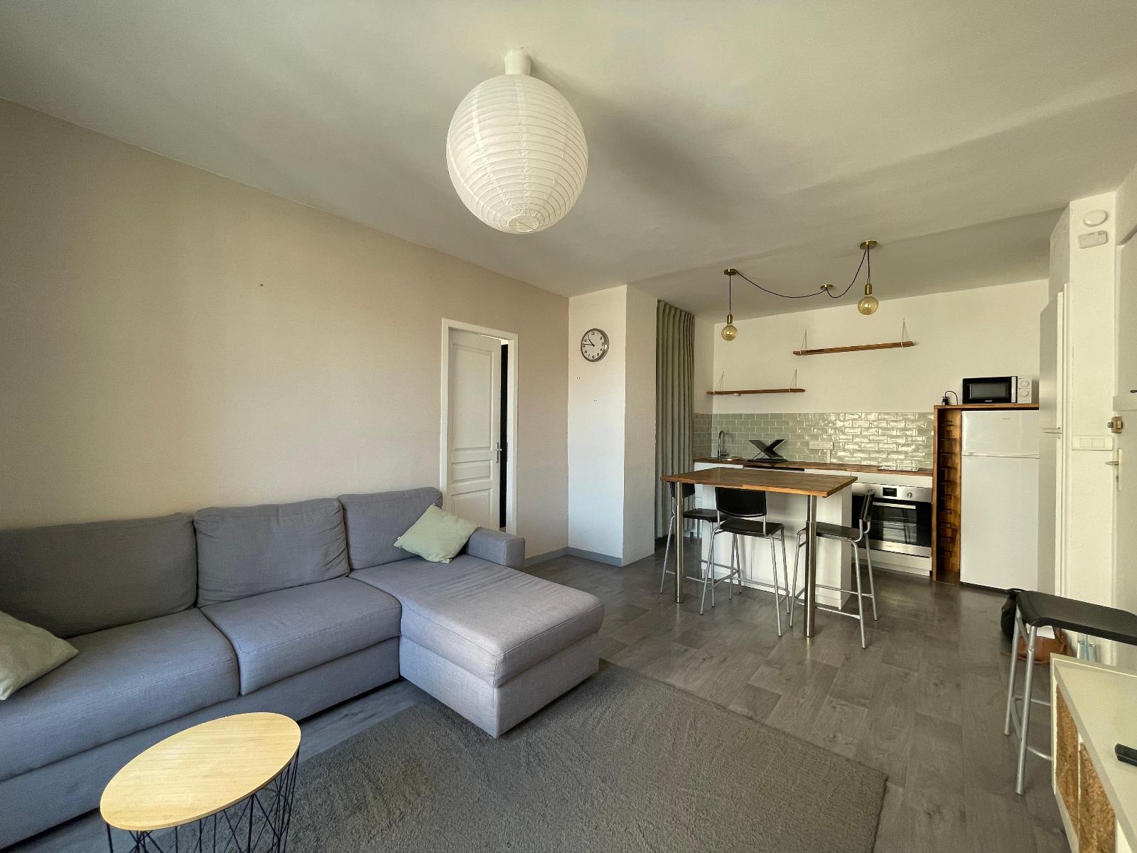 Appartement rénové / 2 pièces 39m2