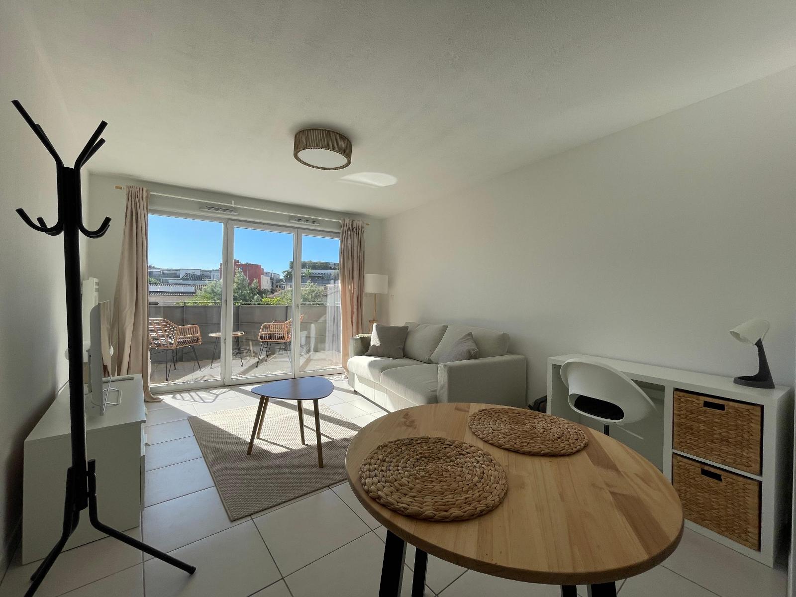 Appartement rénové / 1 pièce 28m2