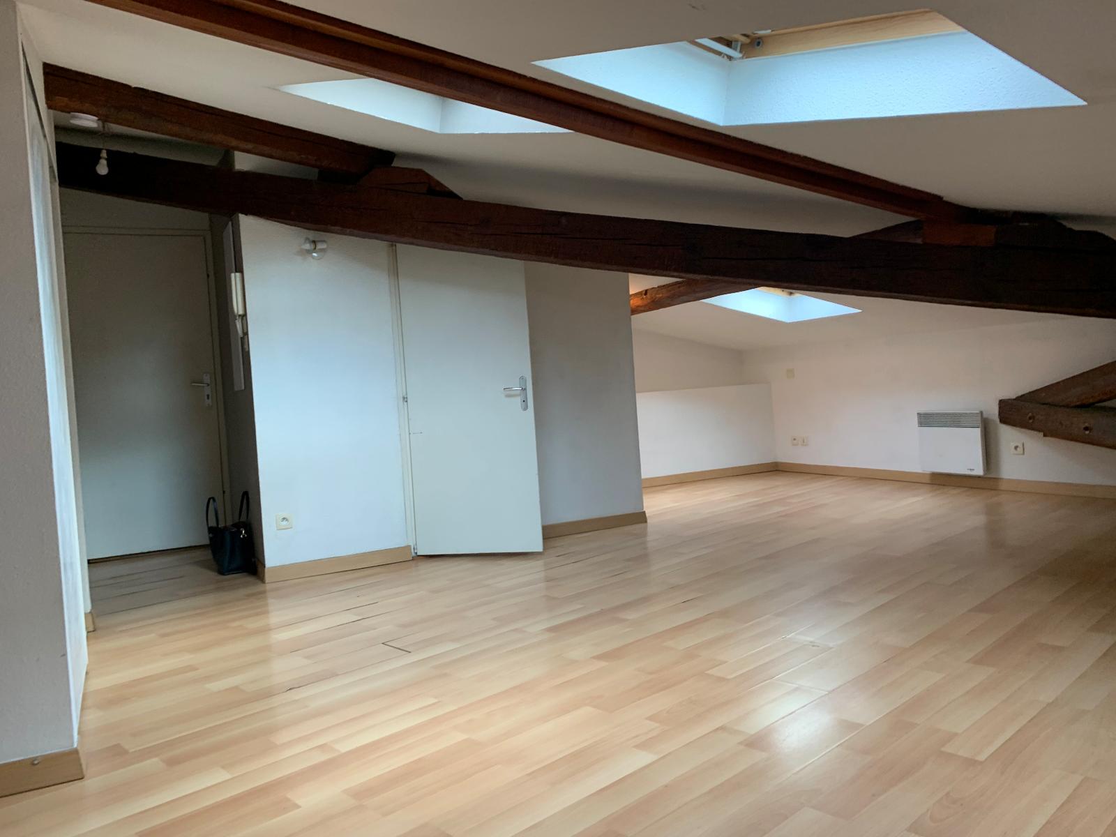 Appartement ancien / 1 pièce 32m2