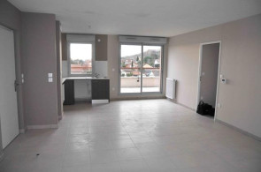 Appartement récent / 3 pièces 70m2