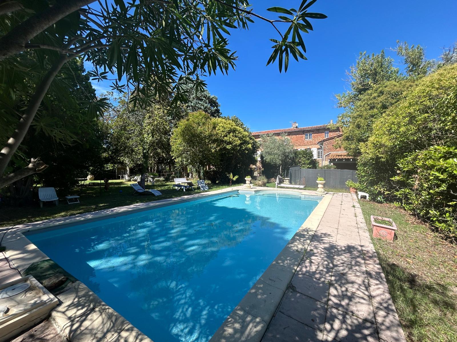 Appartement rénové / 3 pièces 121m2